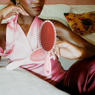 The Detangling Brush